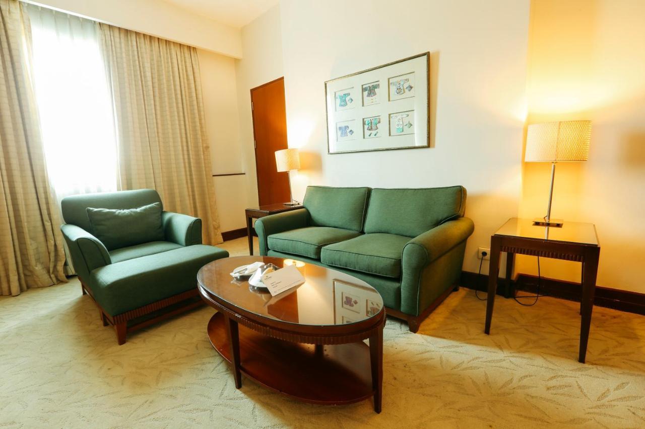 Hotel Santika Pontianak Exterior photo